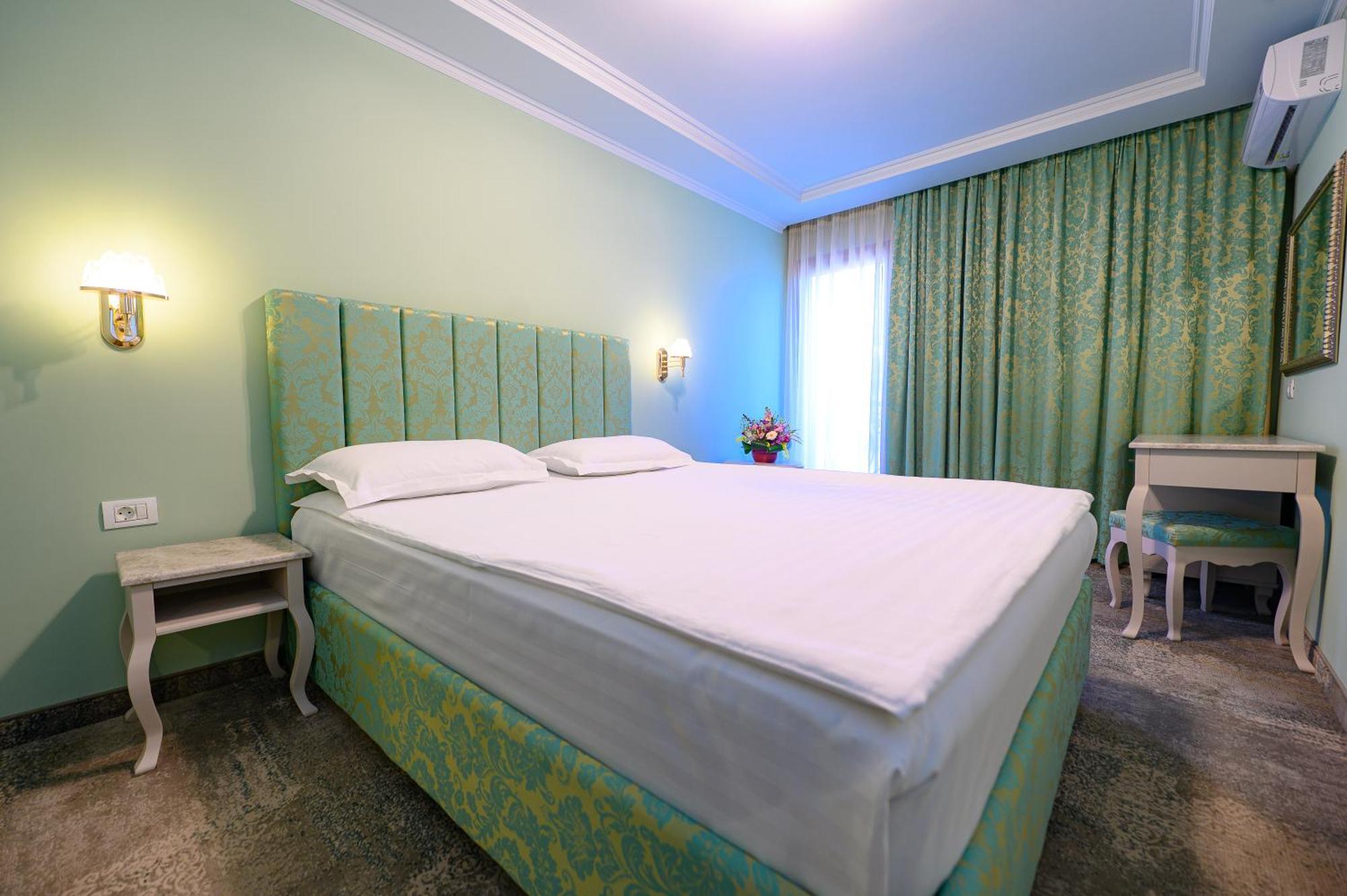 Complex Hotelier Iris-Mimoza Jupiter Exterior foto