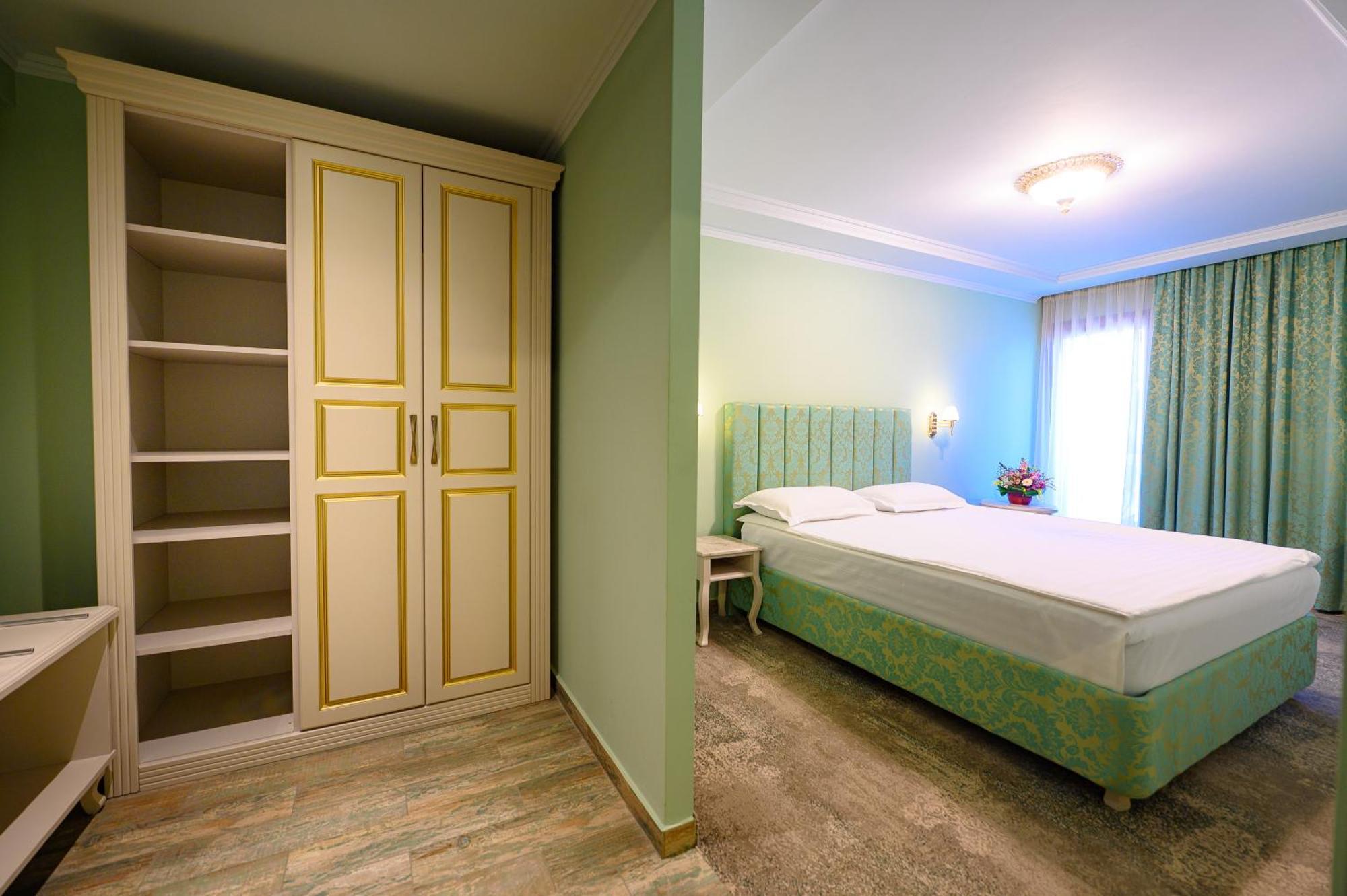 Complex Hotelier Iris-Mimoza Jupiter Exterior foto