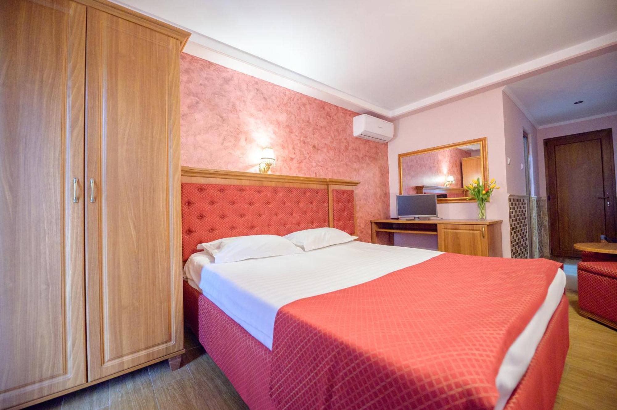 Complex Hotelier Iris-Mimoza Jupiter Exterior foto