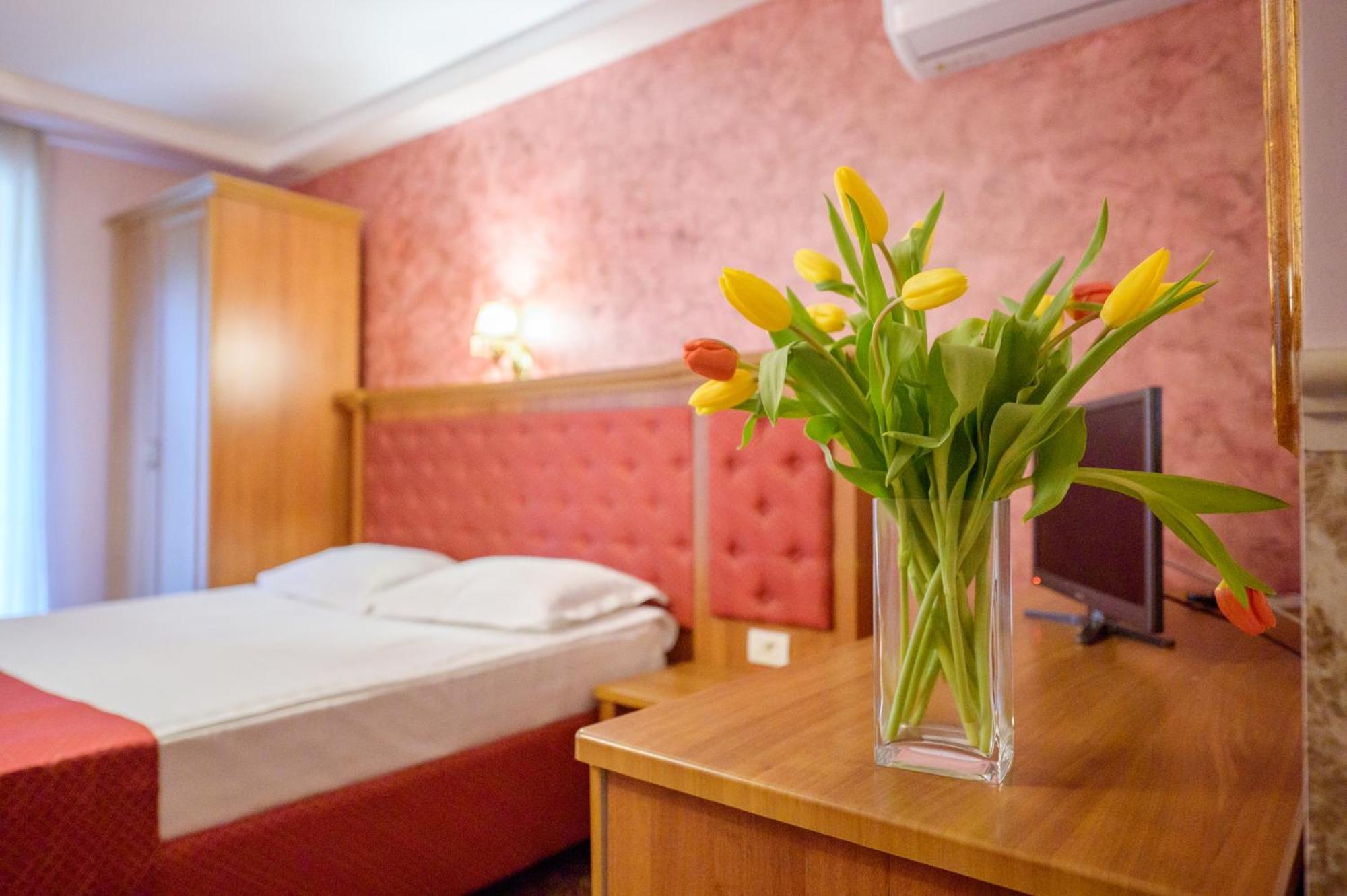 Complex Hotelier Iris-Mimoza Jupiter Exterior foto