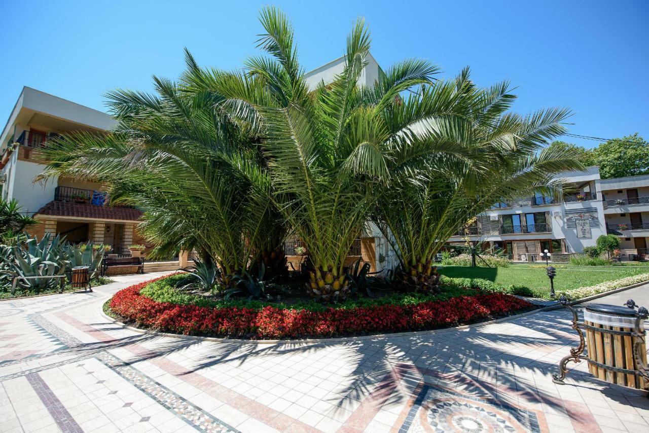 Complex Hotelier Iris-Mimoza Jupiter Exterior foto